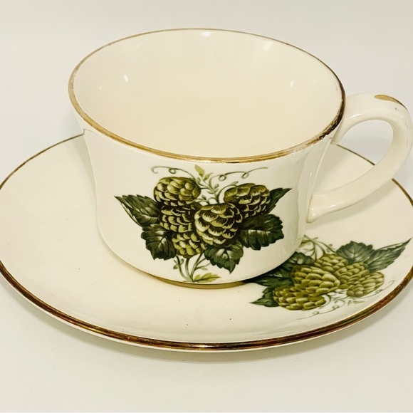 Vintage Hops Teacup & Saucer Botanical Gold Rim Royal Worcester Hop Mathon Green - Picture 7 of 7